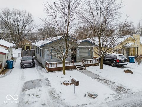 Photo of 321 S Lyons Avenue, Indianapolis, IN 46241 (MLS # 22075739)