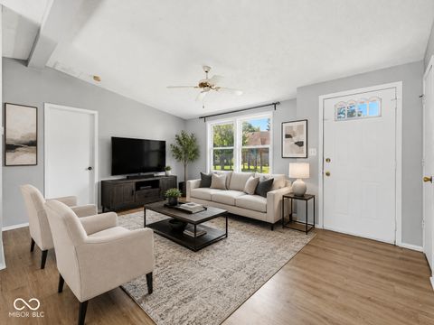Photo of 4630 N Richardt Avenue, Indianapolis, IN 46226 (MLS # 22108036)