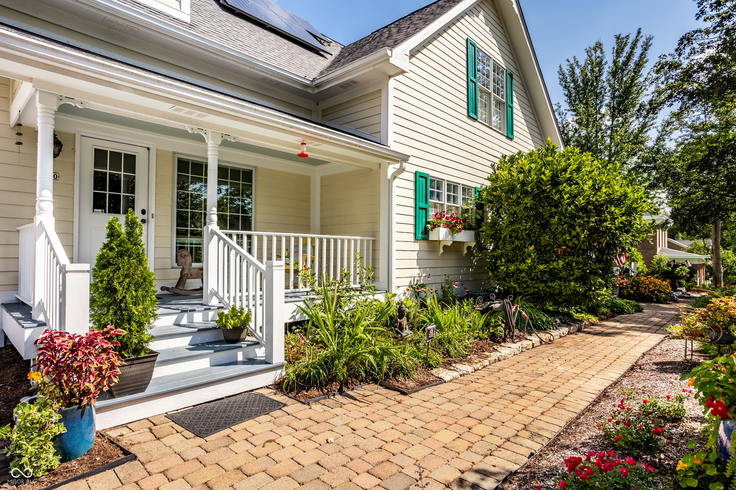 520 W Cedar Street