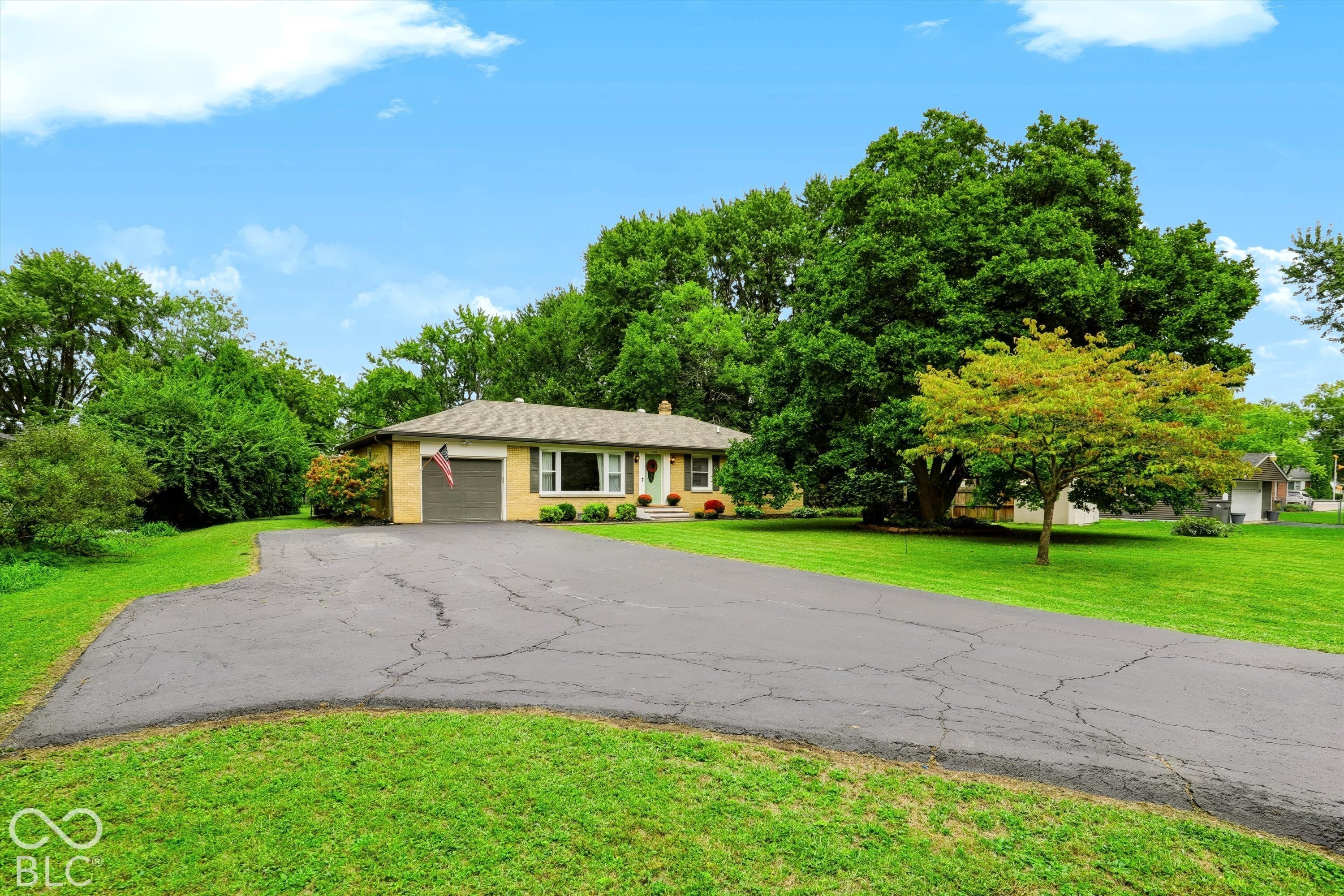 1040 Tulip Drive
