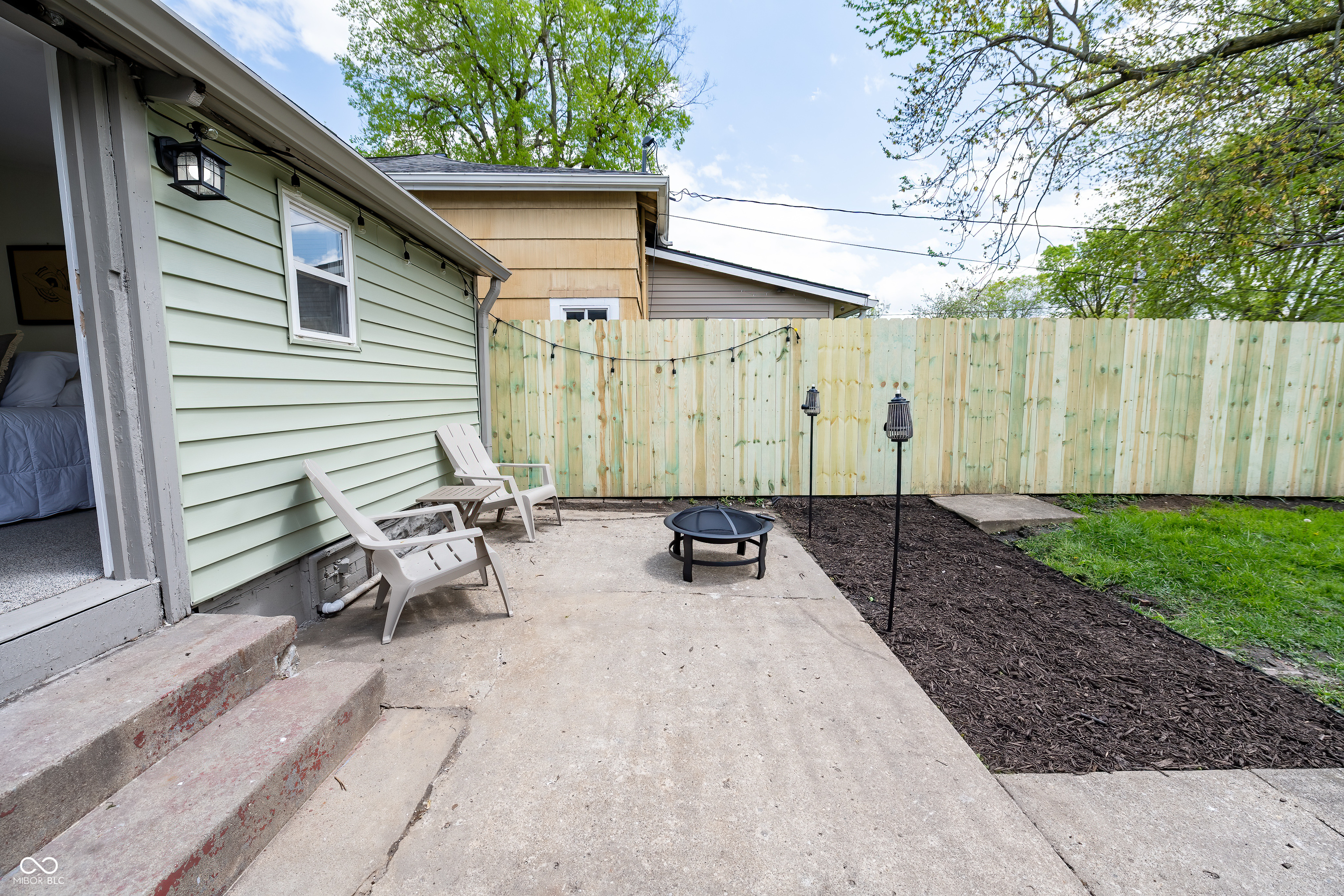 1305 Lexington Avenue