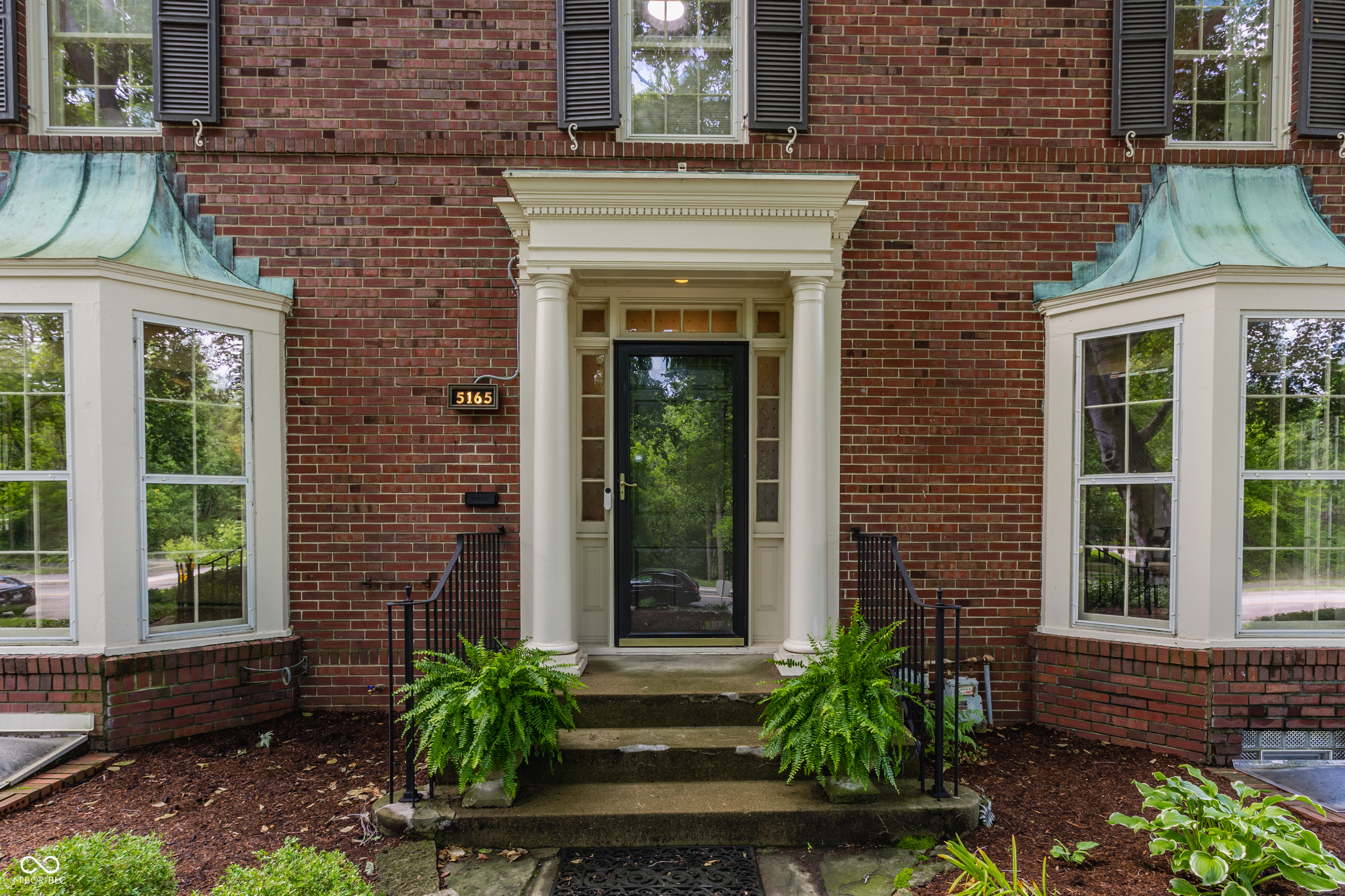 5165 E Pleasant Run Pkwy S Drive