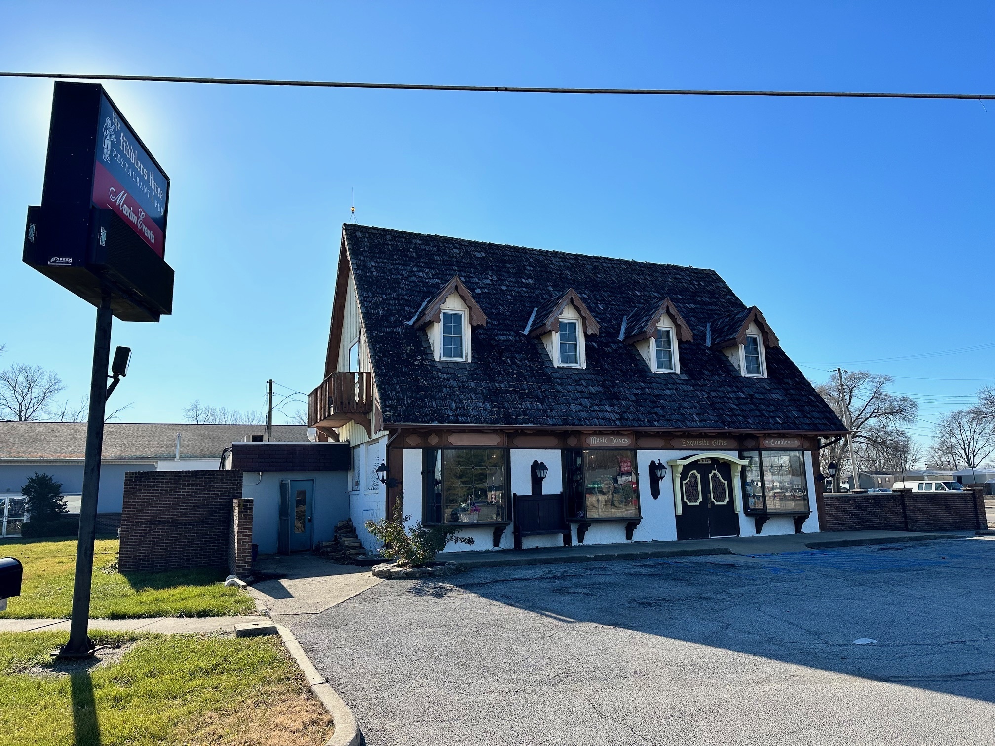 1415 E Michigan Road