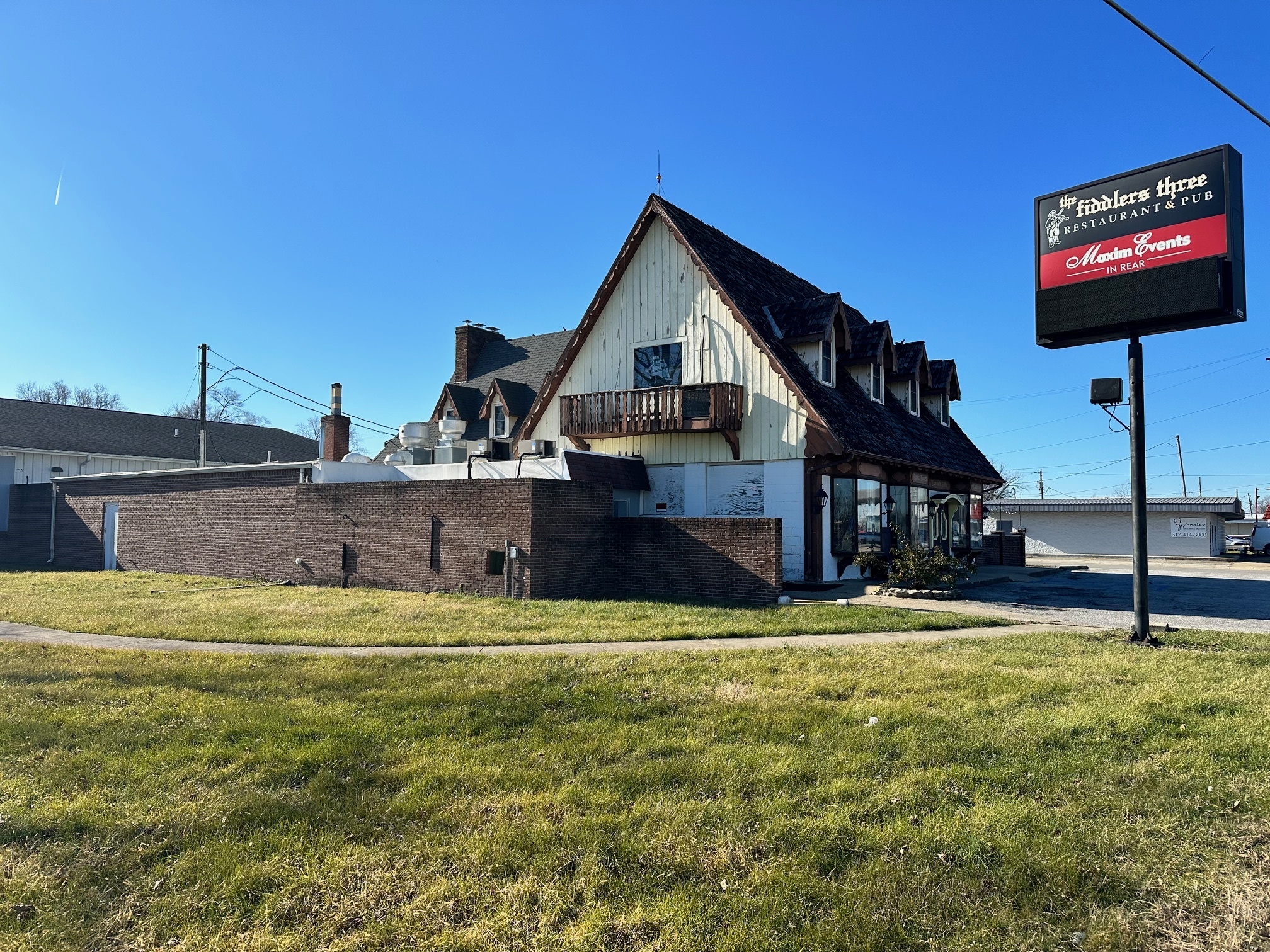 1415 E Michigan Road