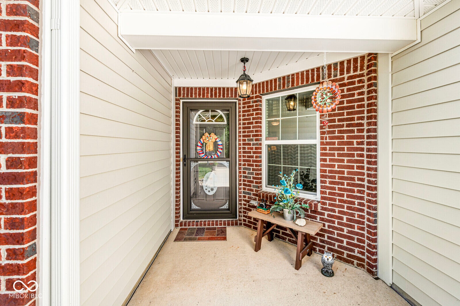4641 Muscantine Way