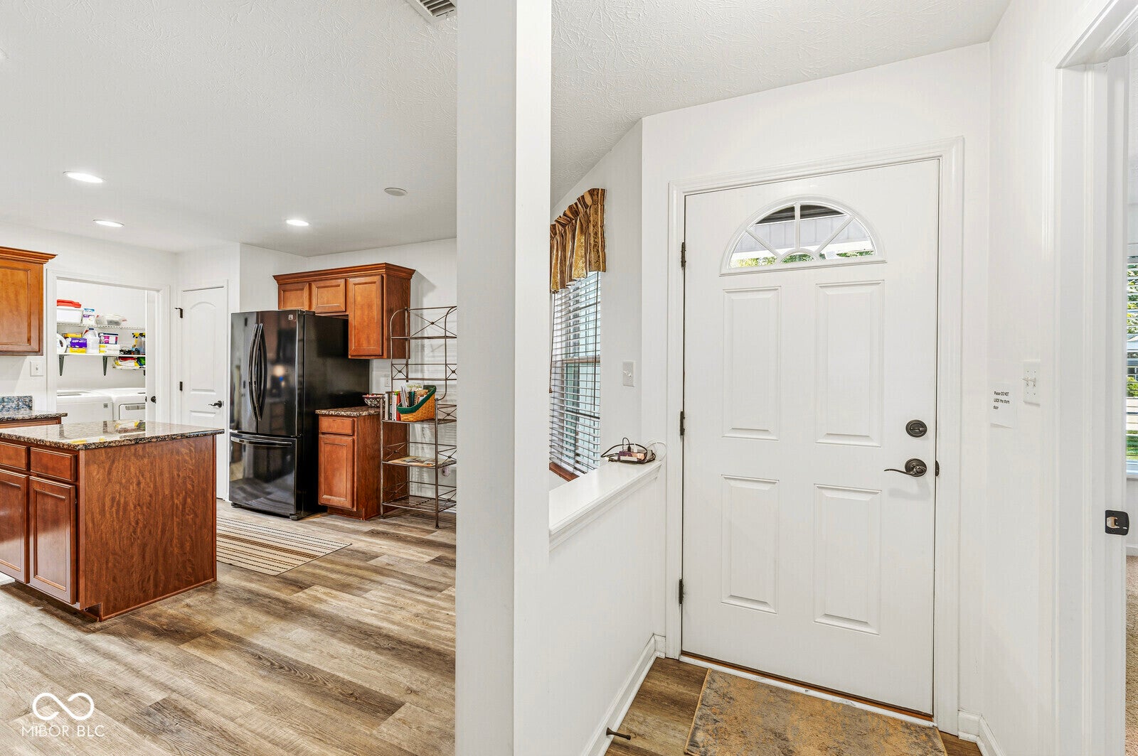 4641 Muscantine Way