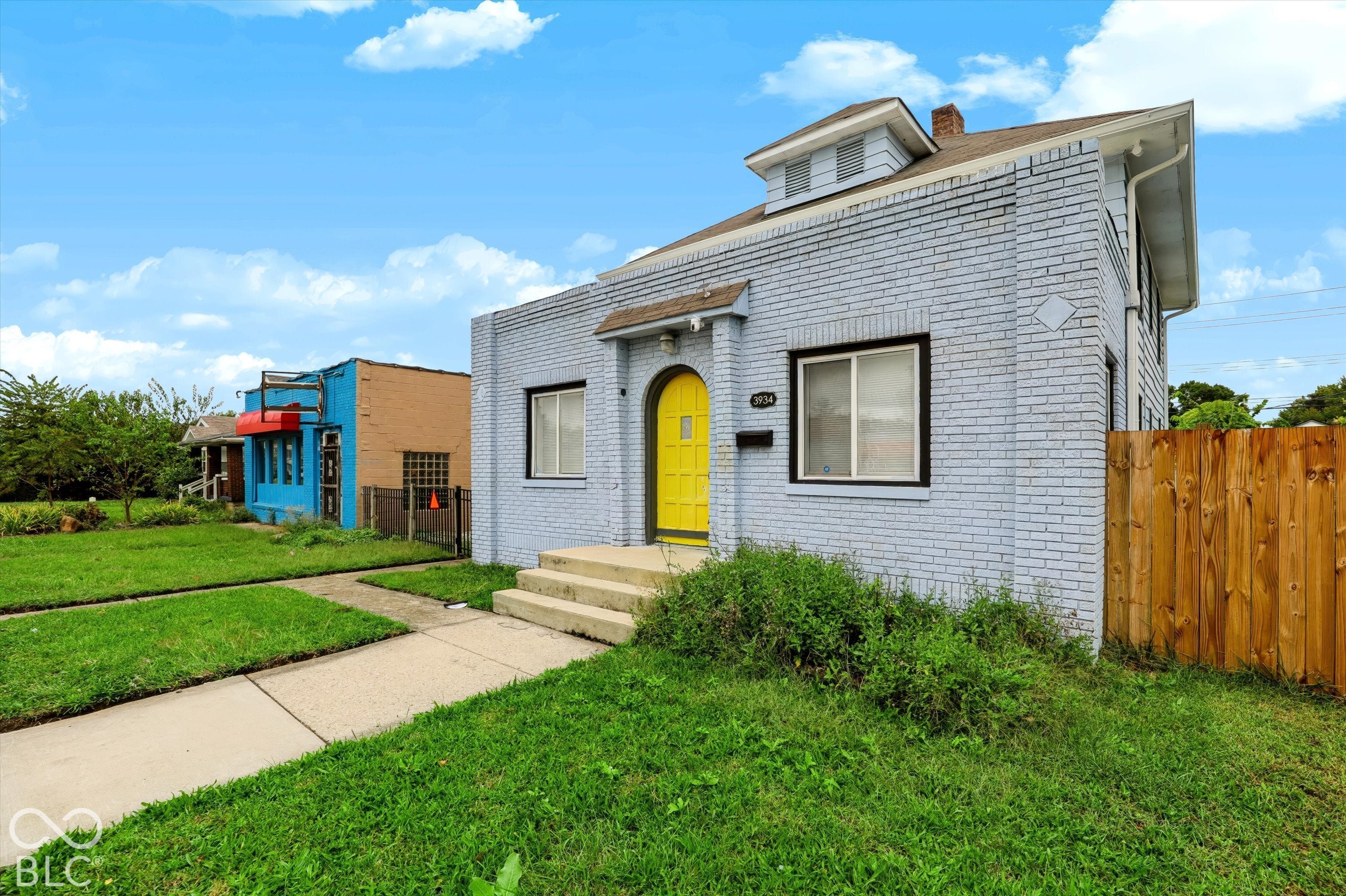 3934 E 10th Street