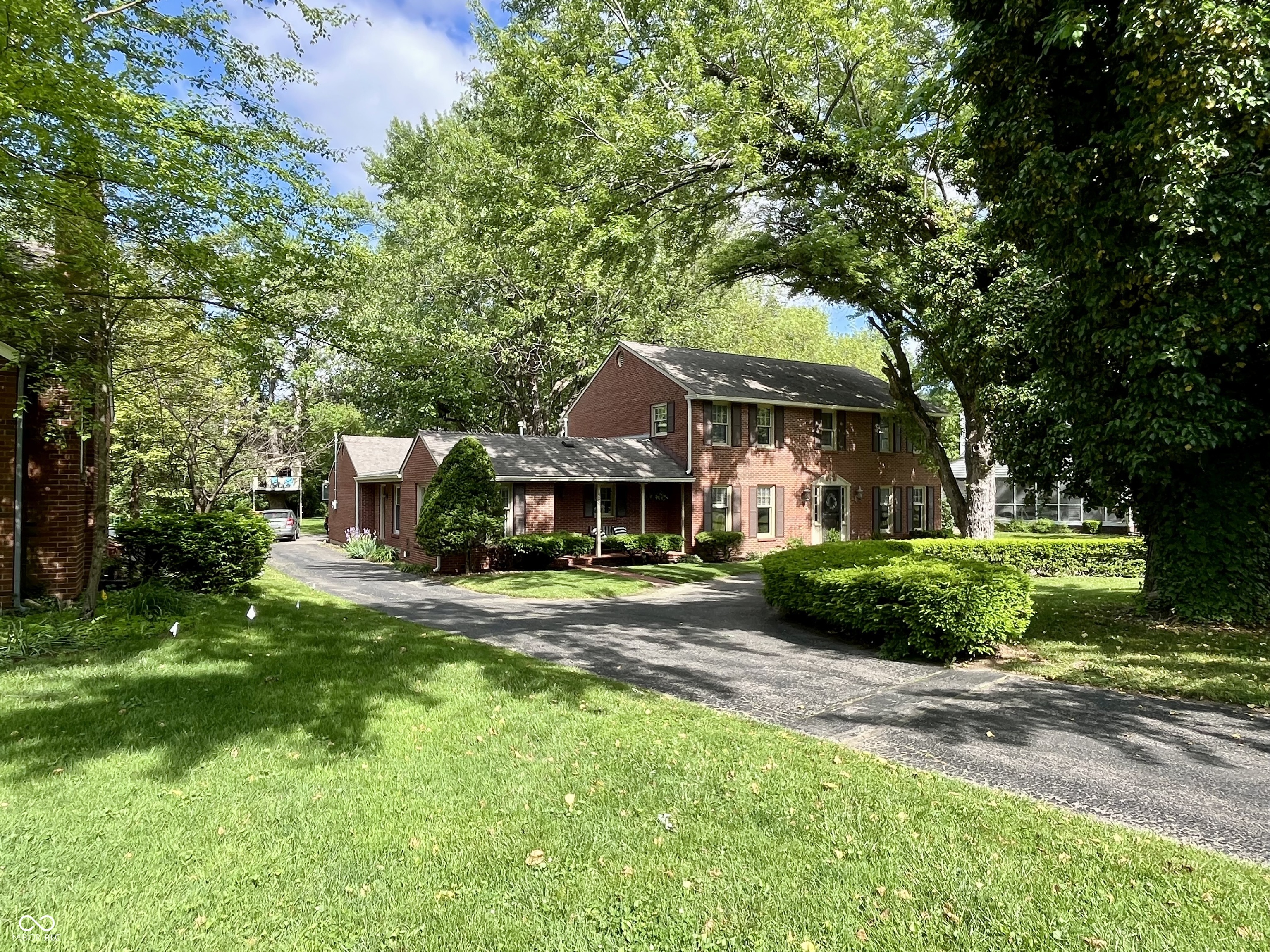 925 Forest Drive