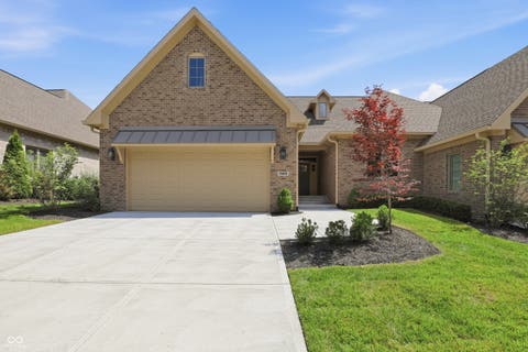 Photo of 1569 Ashwood Court, Greenwood, IN 46143 (MLS # 22111924)