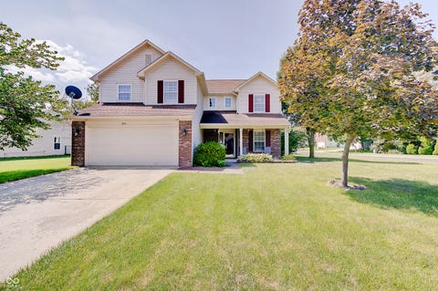 Photo of 3164 Hemlock Way, Indianapolis, IN 46203 (MLS # 22121571)