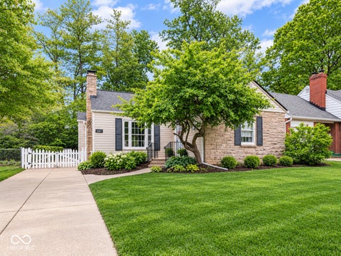 Photo of 5367 Graceland Avenue, Indianapolis, IN 46208 (MLS # 22123837)