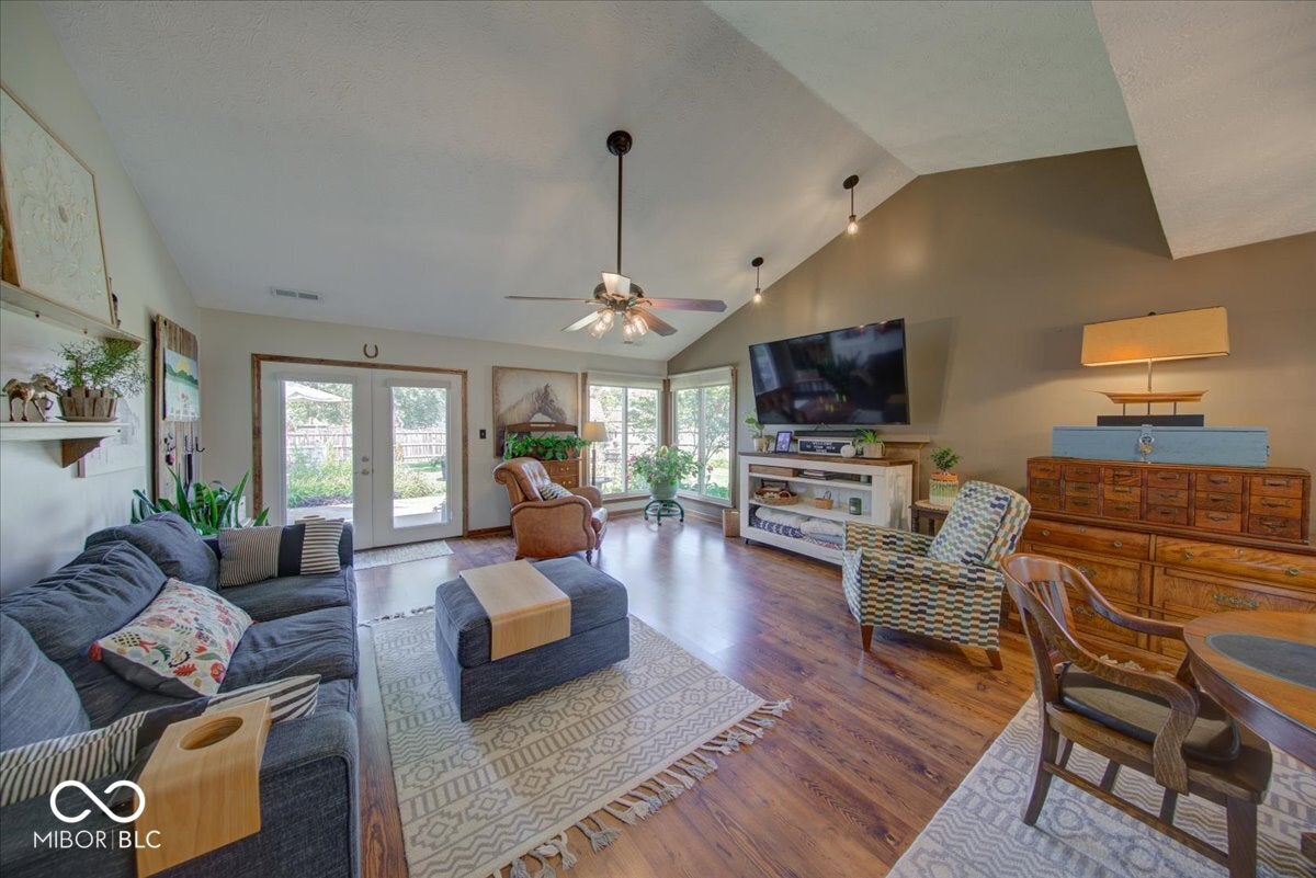 1140 Barcelona Drive