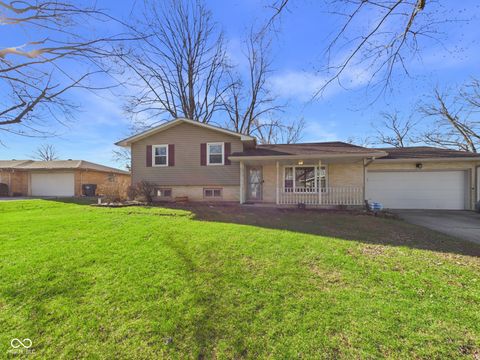Photo of 2605 Catalina Drive, Anderson, IN 46012 (MLS # 22088283)