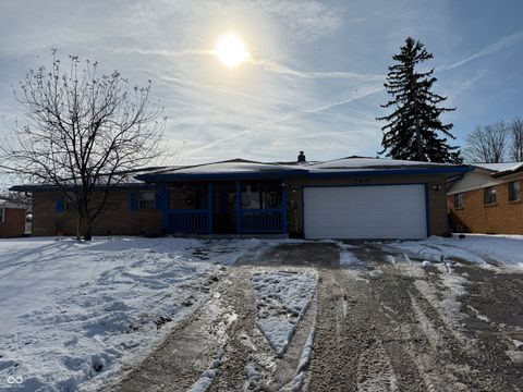 Photo of 2305 Radcliffe Avenue, Indianapolis, IN 46227 (MLS # 22077026)