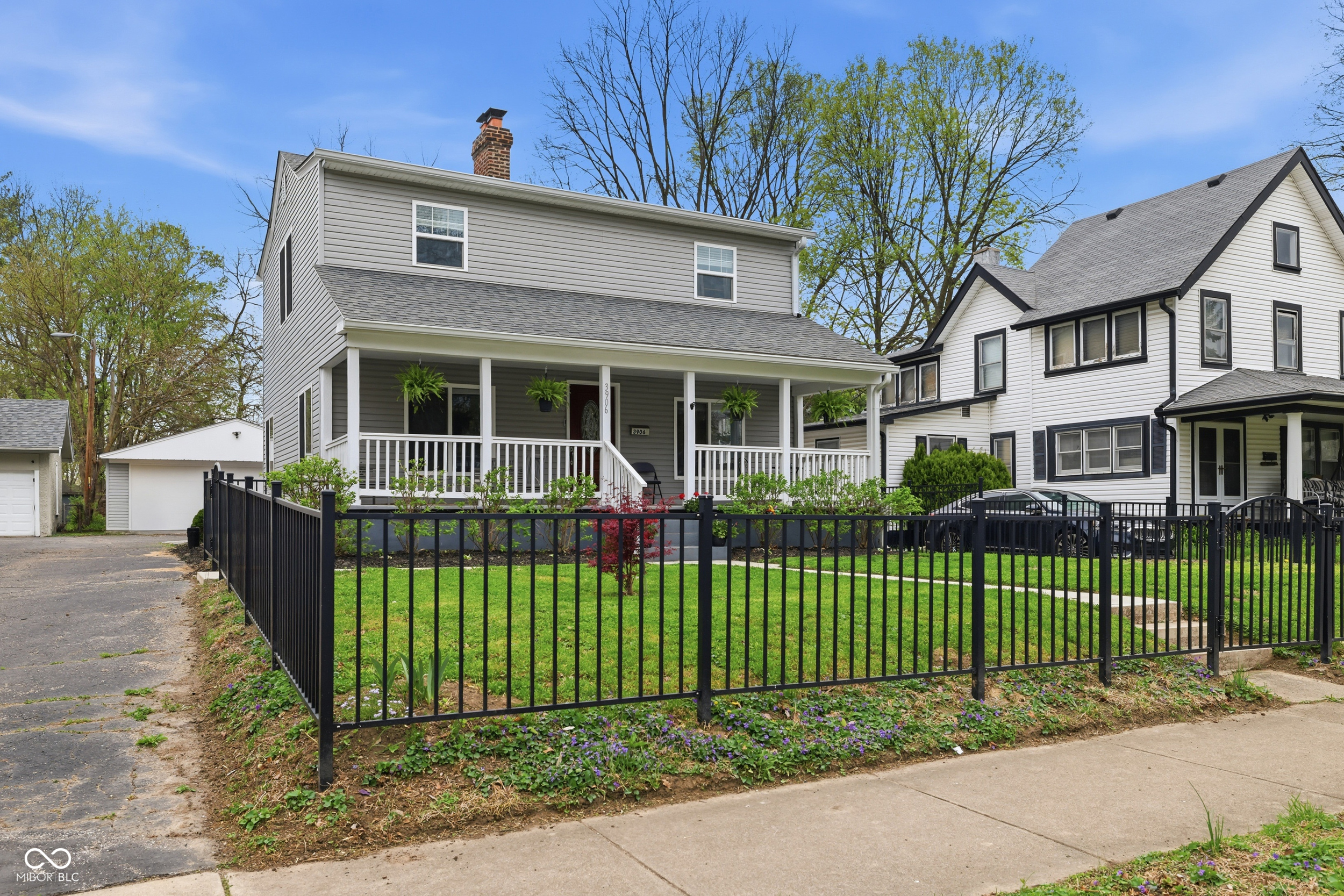 3906 Rookwood Avenue