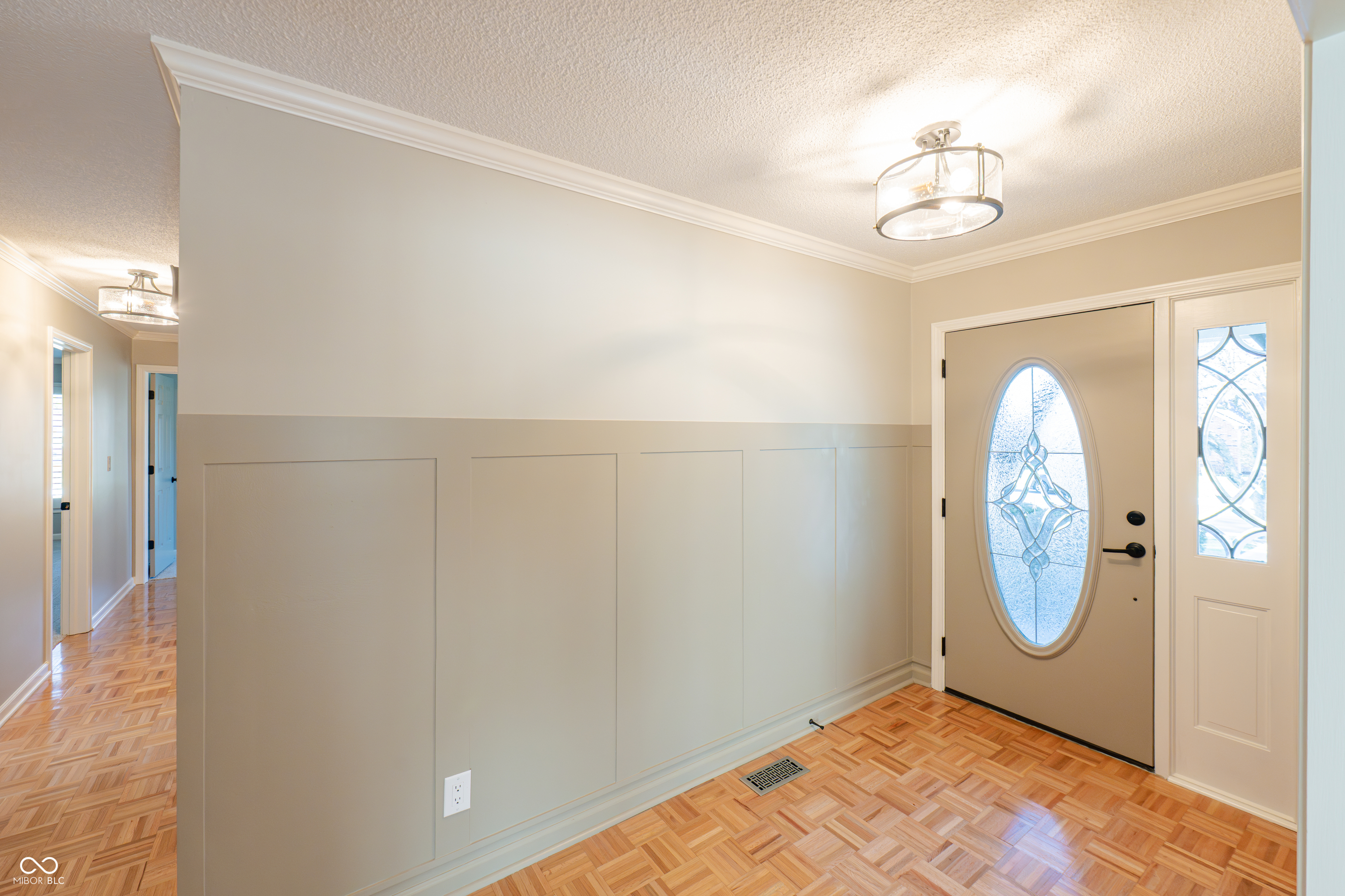 12482 Charing Cross Road