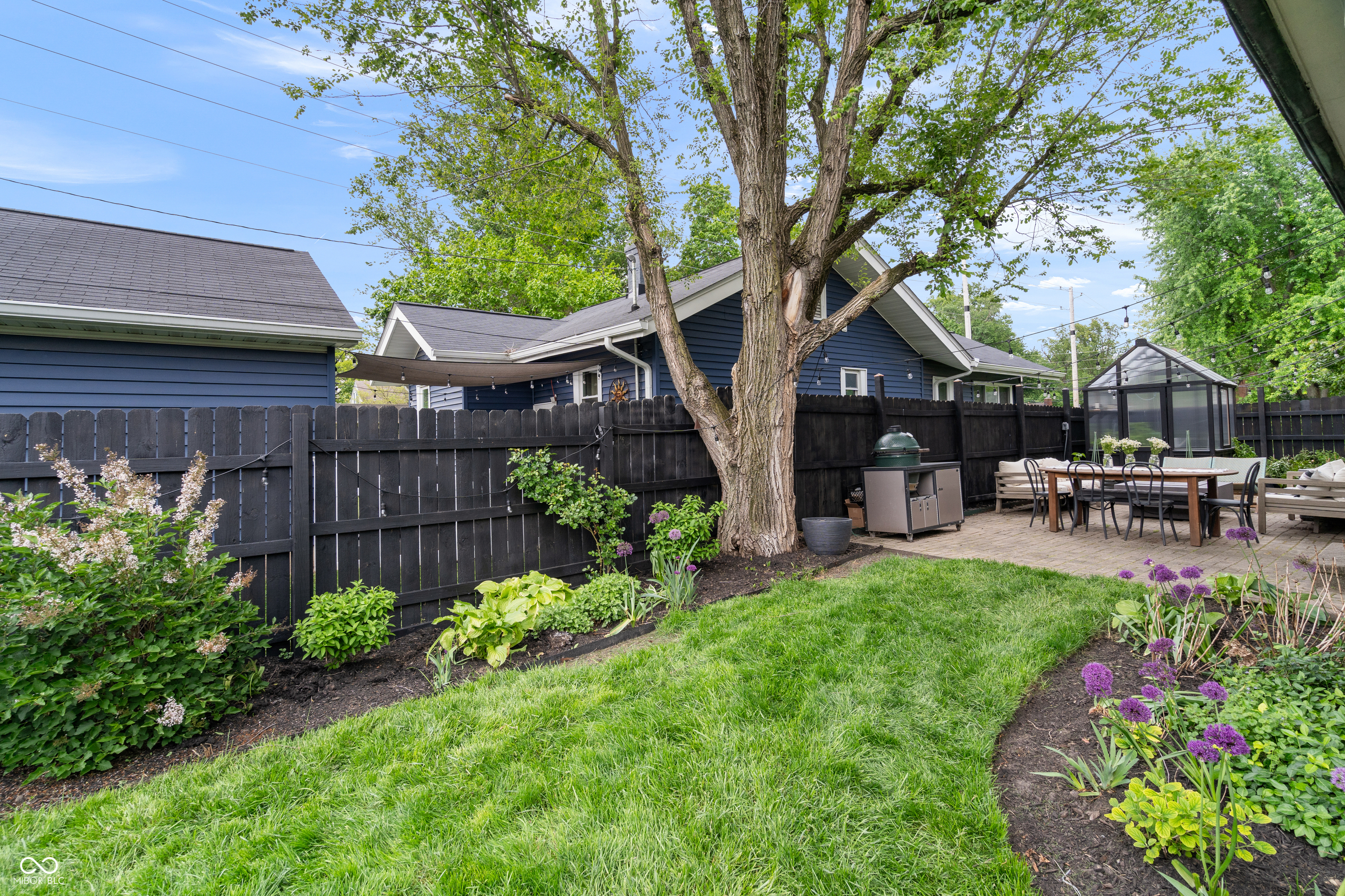1520 Kessler Boulevard East Drive