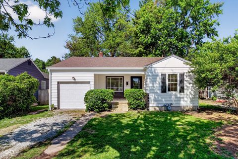 Photo of 5218 Kingsley Drive, Indianapolis, IN 46220 (MLS # 22099112)