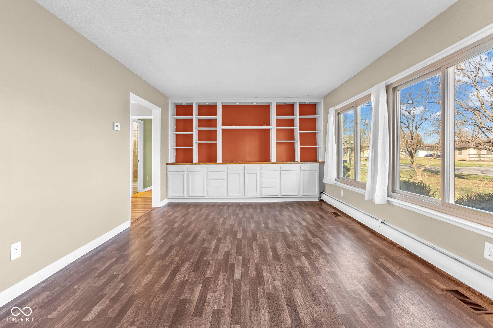 4363 W Compton Drive