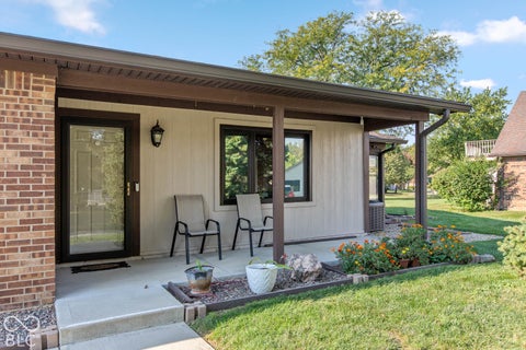Photo of 820 Staton Place West Drive, Indianapolis, IN 46234 (MLS # 22129375)