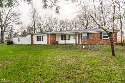Photo of 2928 Cicero Road, Noblesville, IN 46060 (MLS # 22092823)