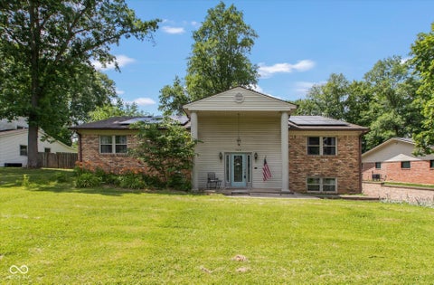 Photo of 144 Bexhill Drive, Carmel, IN 46032 (MLS # 22111491)