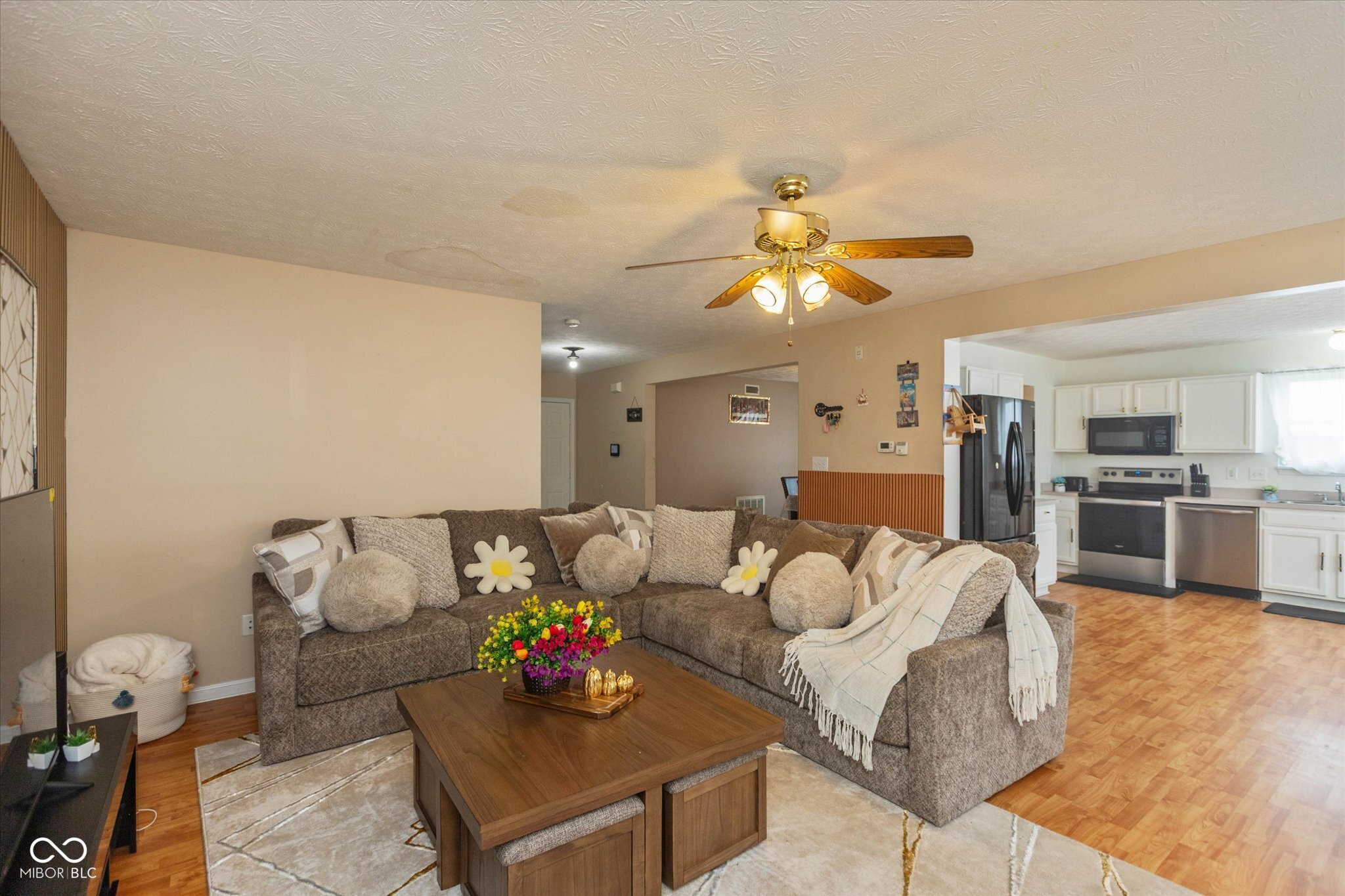 5527 Forest Ridge Court