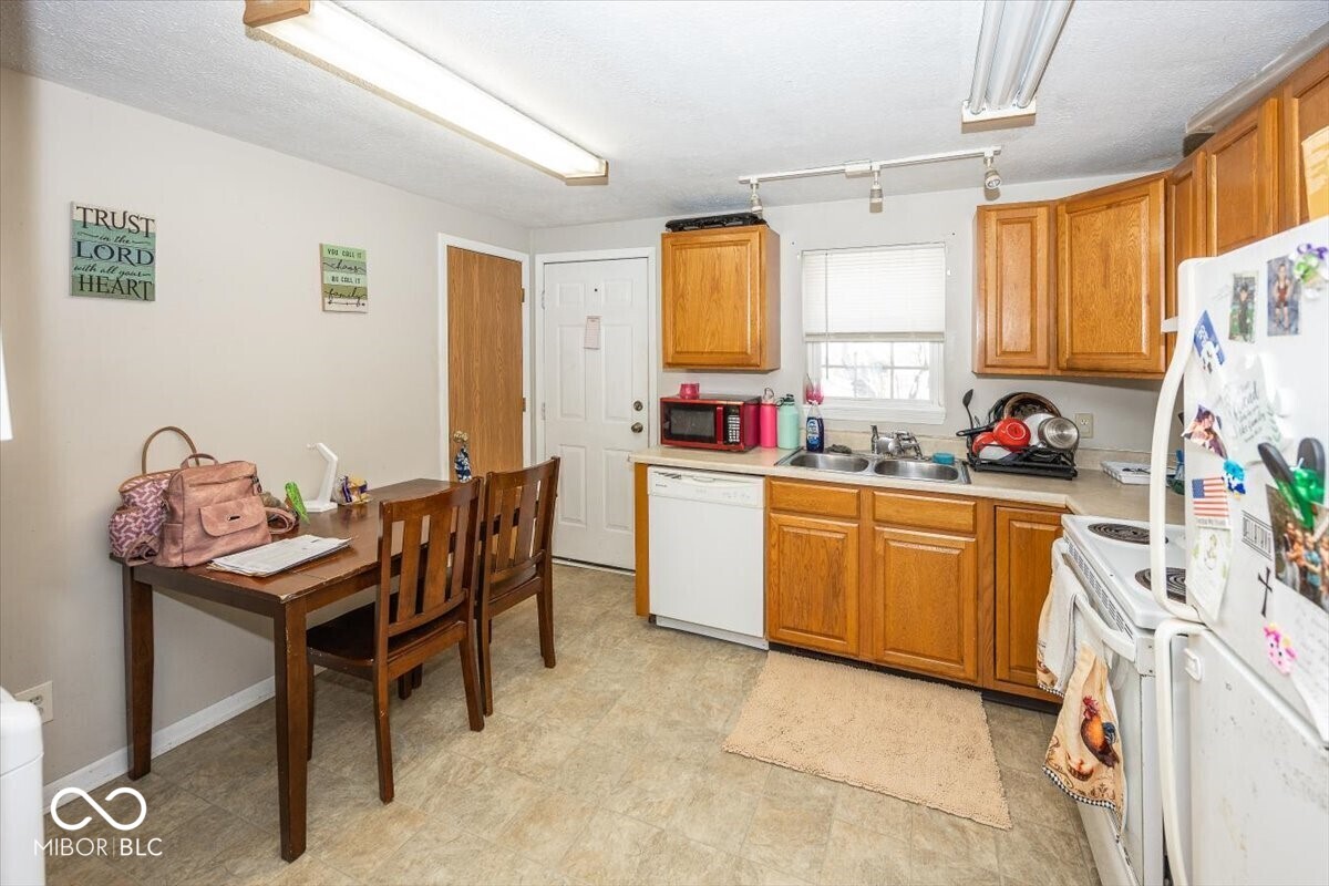 771 775 Kara Court