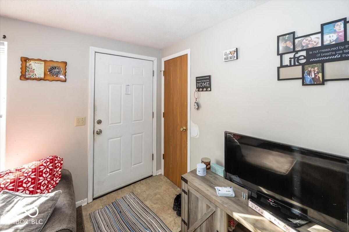 771 775 Kara Court