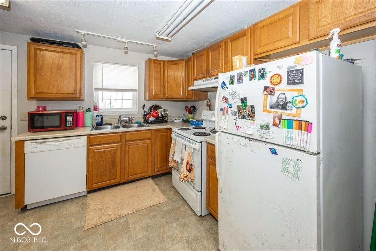 771 775 Kara Court