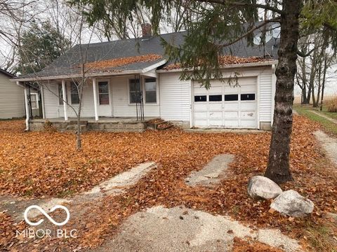 Photo of 350 E Perry Street, Paragon, IN 46166 (MLS # 22074120)