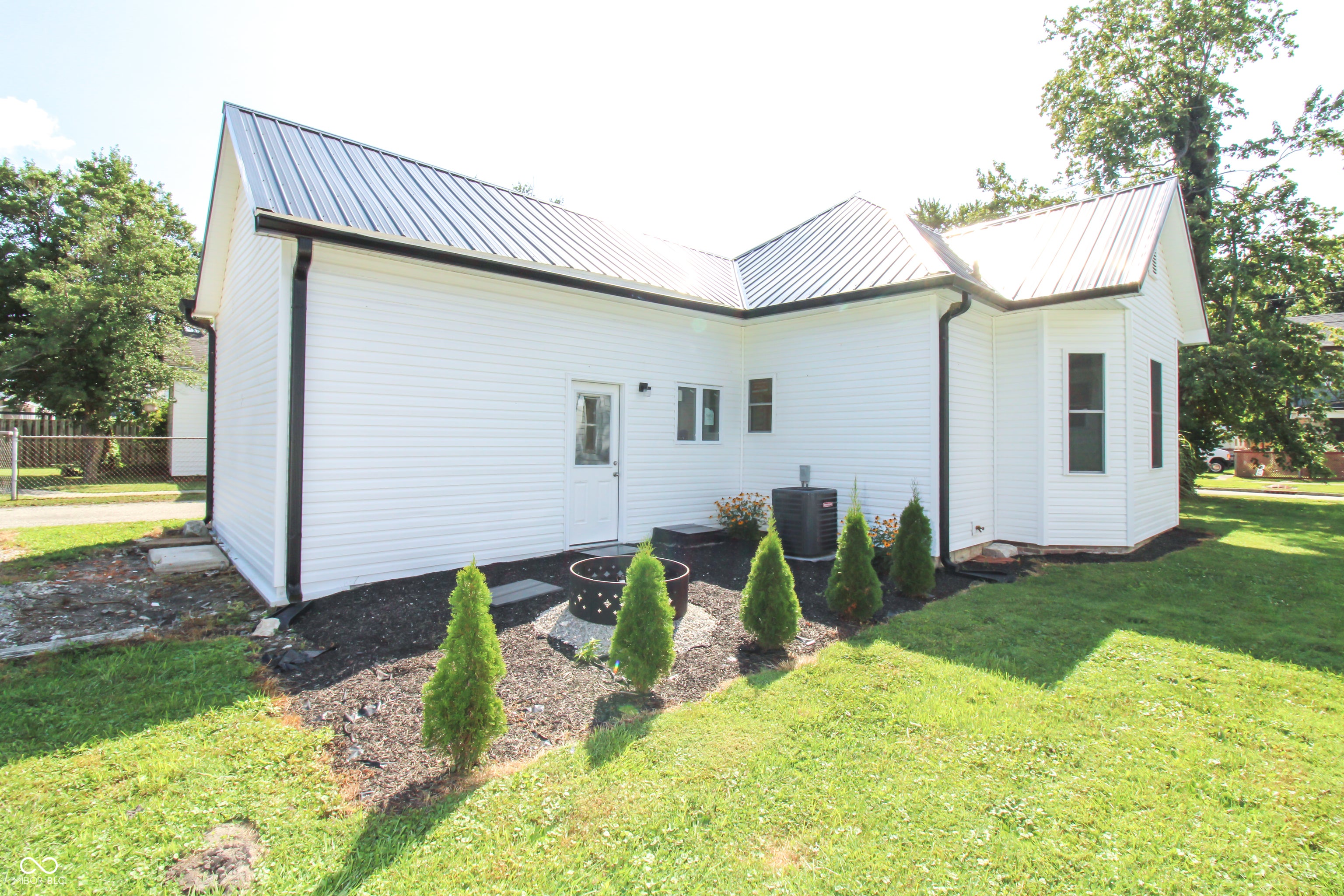 30 W College Street