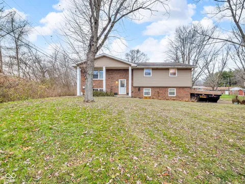 5821 S Arrow Road, Yorktown, IN 47396 - MLS#: 22014754