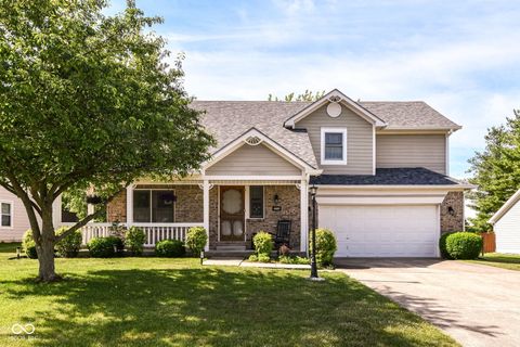 Photo of 5837 Dan Patch Drive, Indianapolis, IN 46237 (MLS # 22104348)