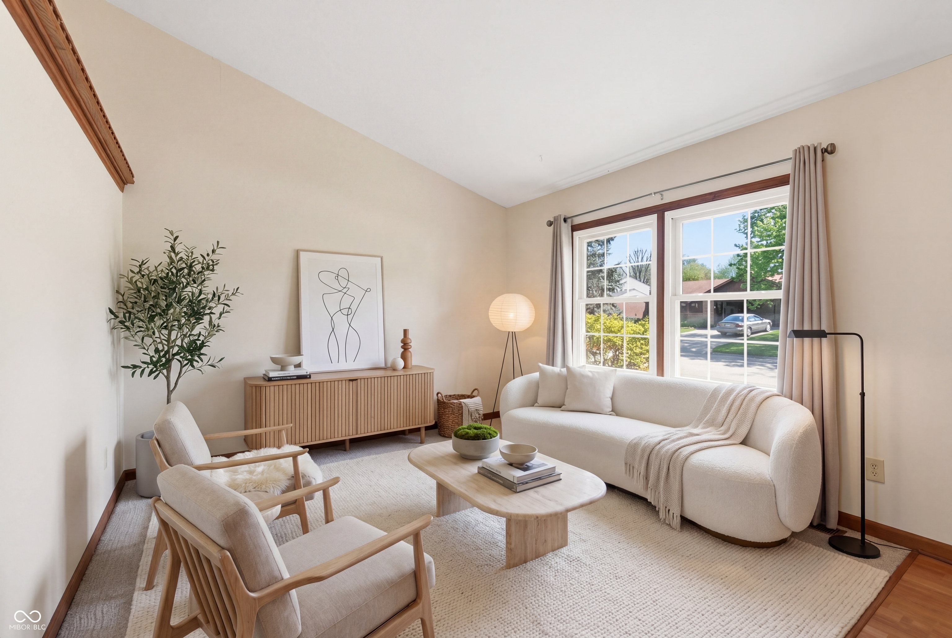 8768 Meadowridge Lane