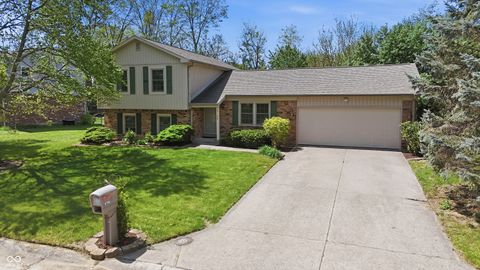 Photo of 8768 Meadowridge Lane, Indianapolis, IN 46217 (MLS # 22095887)