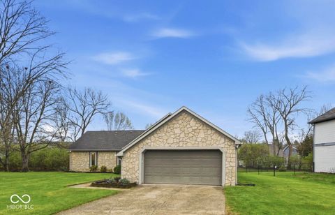 Photo of 7530 Teel Way, Indianapolis, IN 46256 (MLS # 22092634)