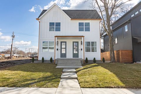 Photo of 2051 Columbia Avenue, Indianapolis, IN 46202 (MLS # 22075927)
