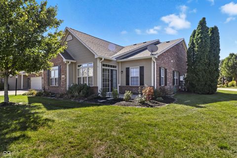 Photo of 2511 Big Bear Lane, Indianapolis, IN 46217 (MLS # 22065913)