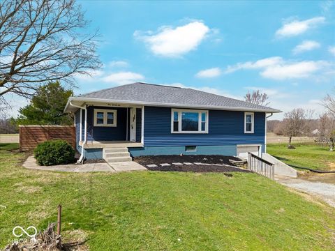 Photo of 126 N State Street, Markleville, IN 46056 (MLS # 22091032)