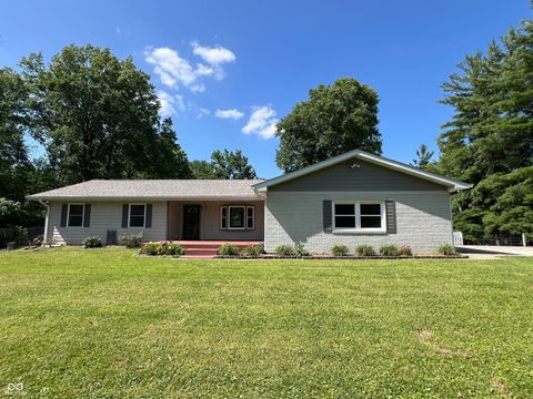 Photo of 6238 E Southport Road, Indianapolis, IN 46237 (MLS # 22046603)