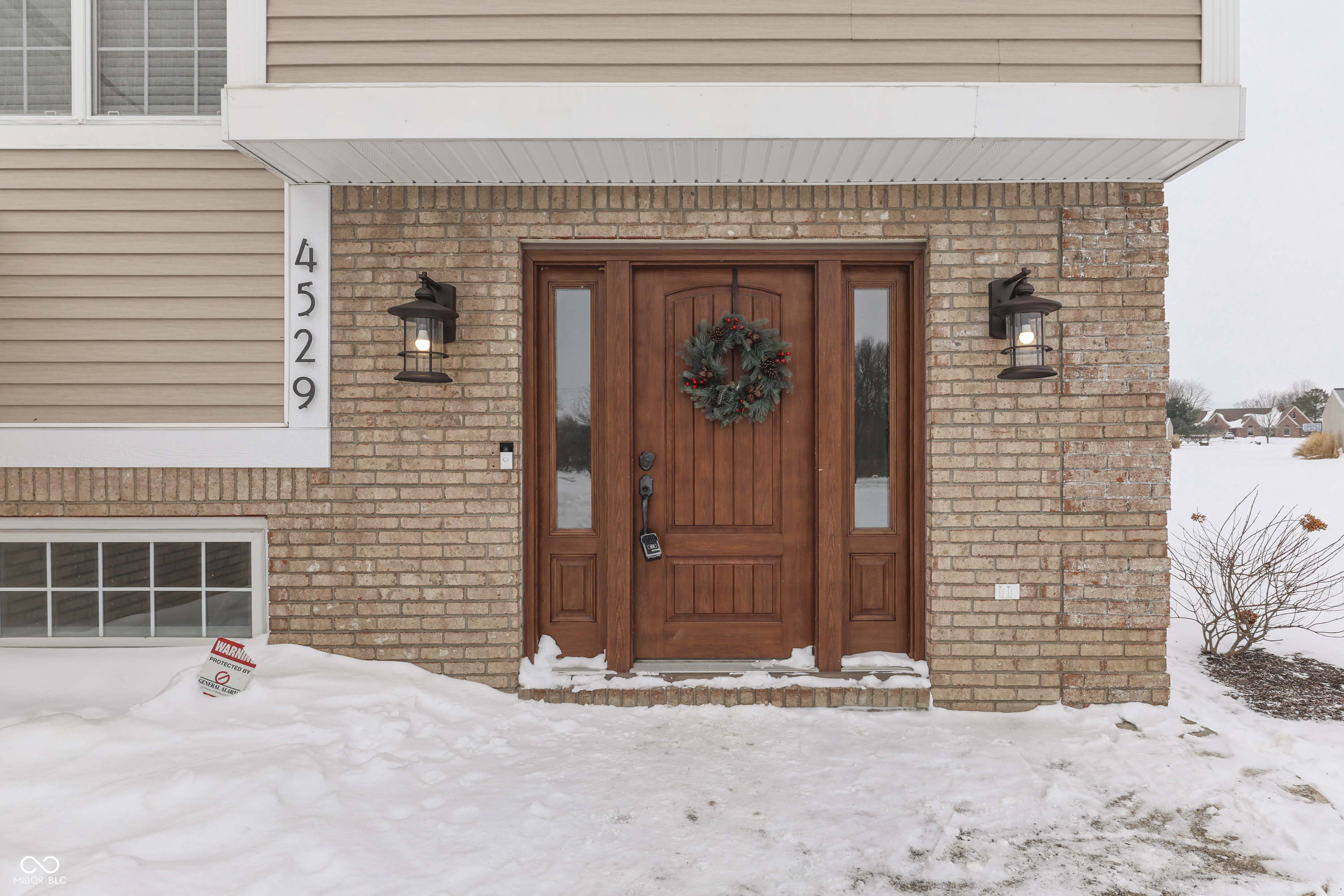 4529 W Private Road 170 N