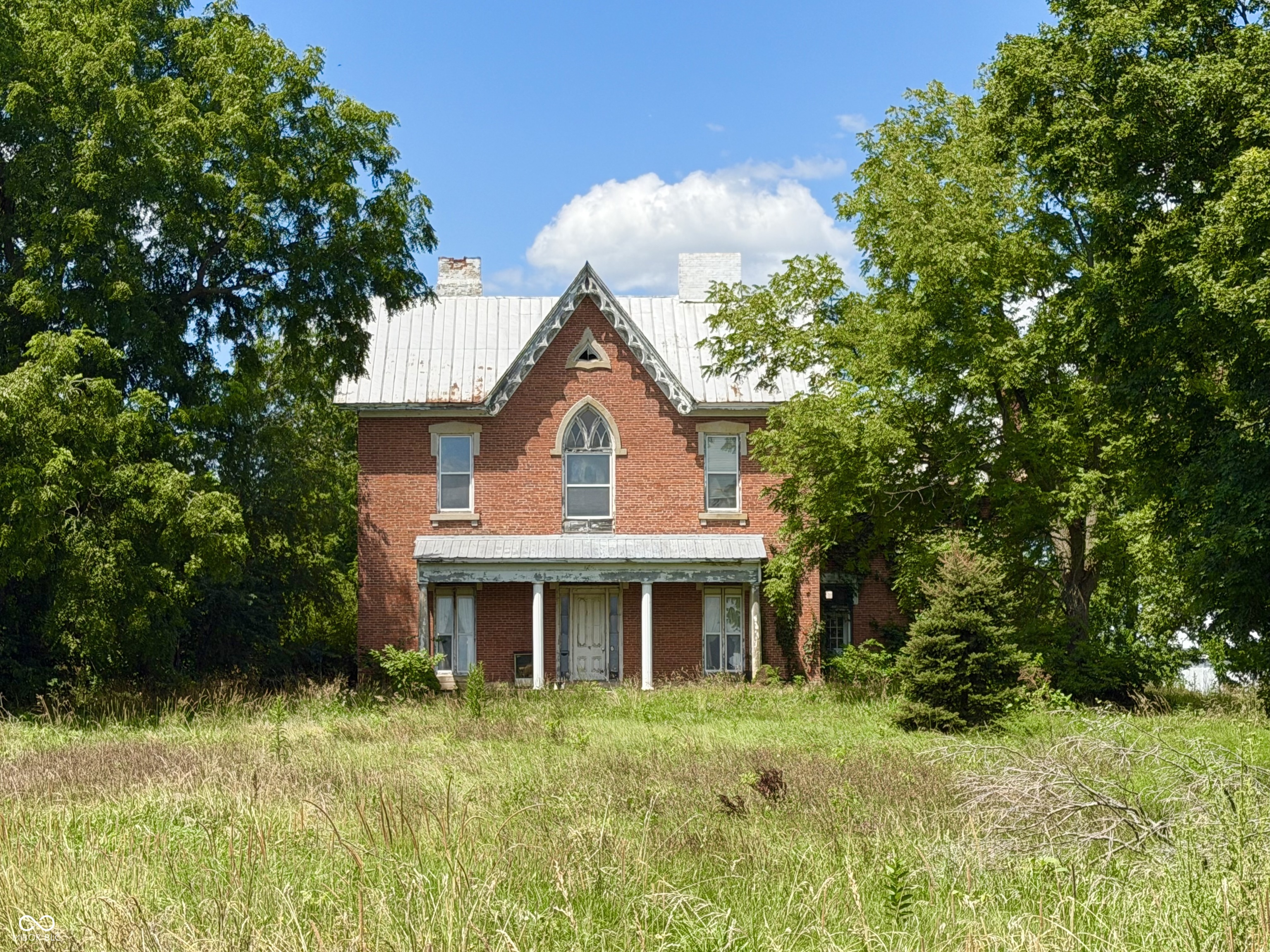 1592 N 425 W