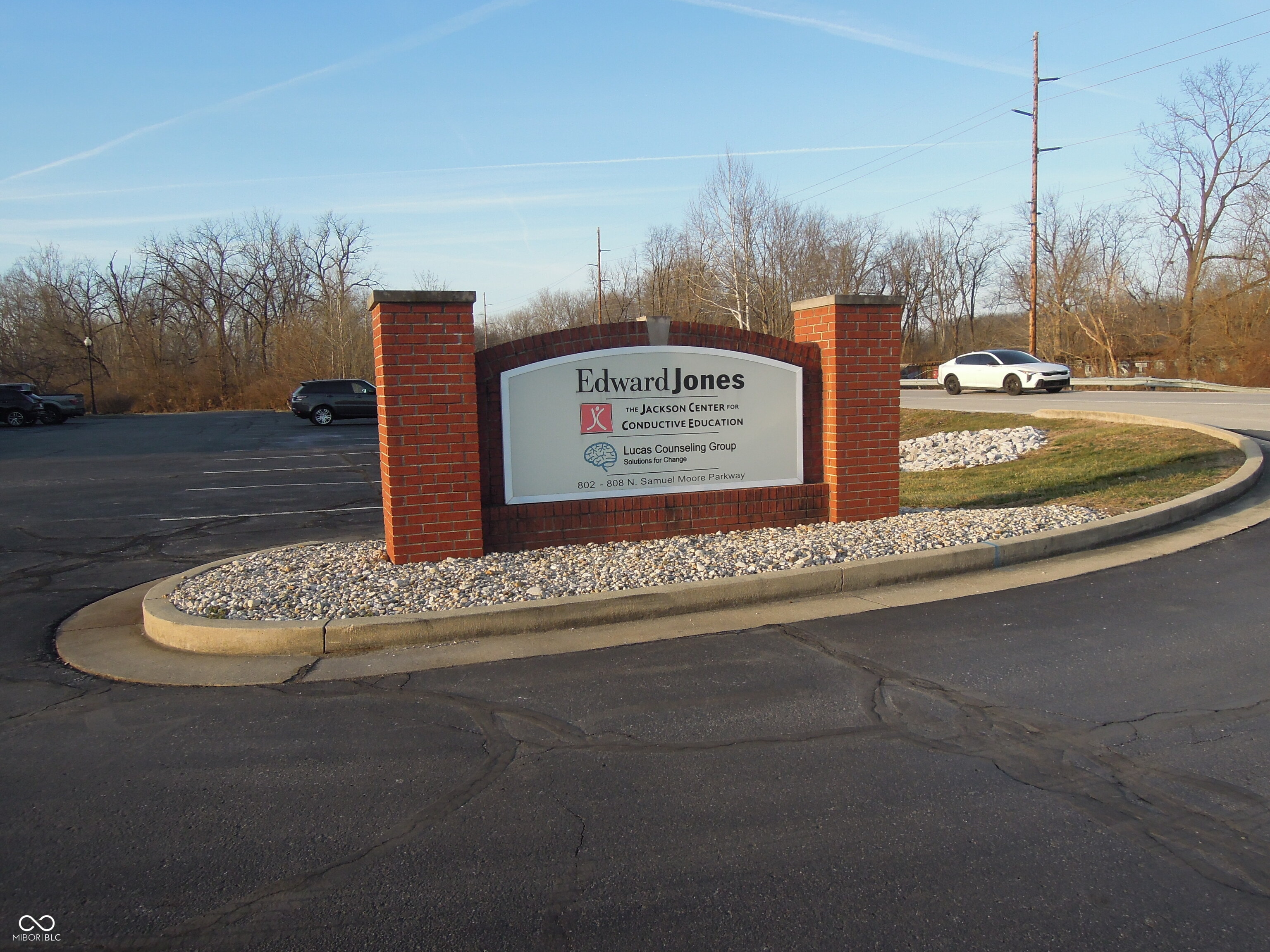 802-808 N Samuel Moore Parkway