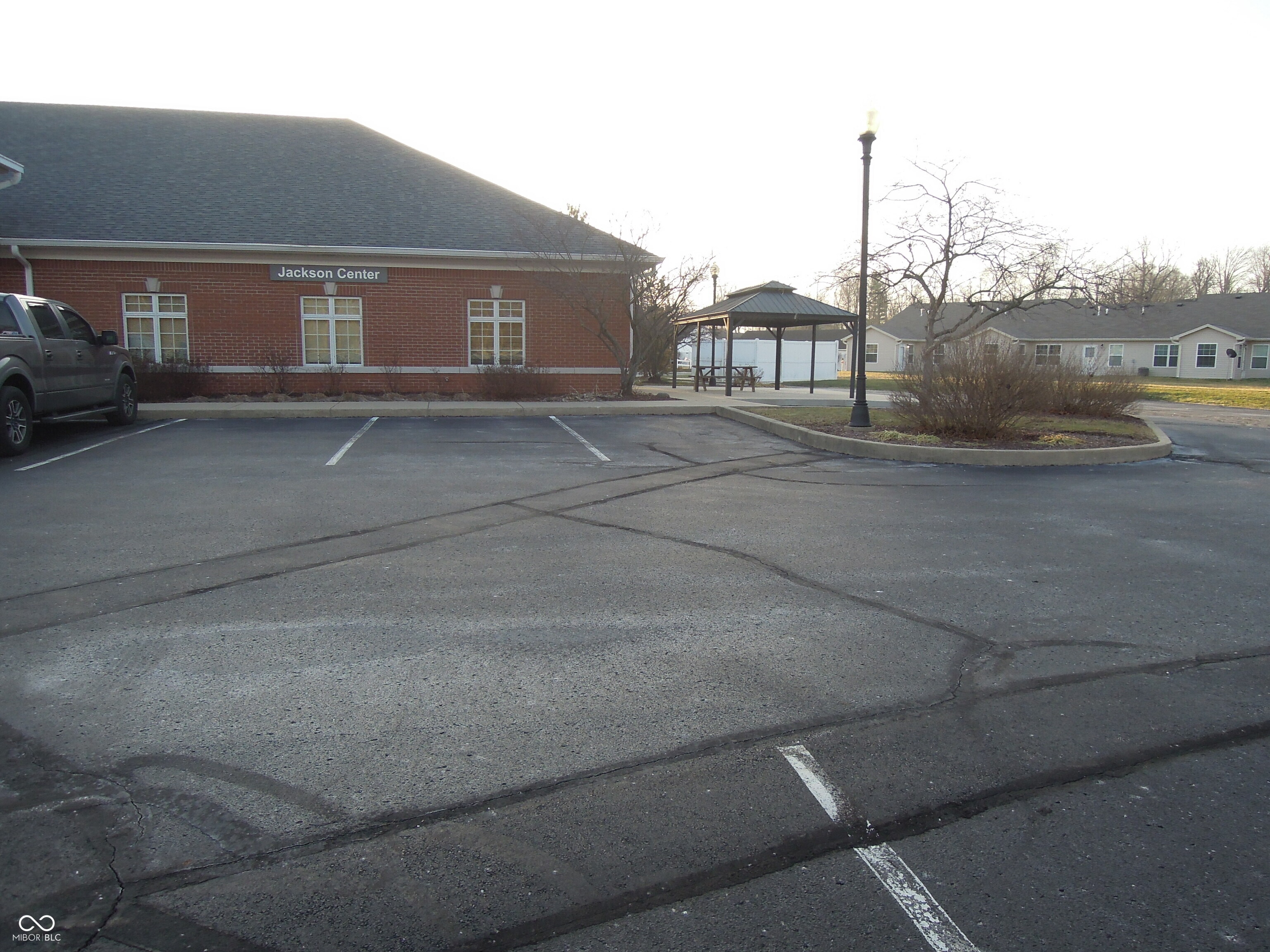 802-808 N Samuel Moore Parkway