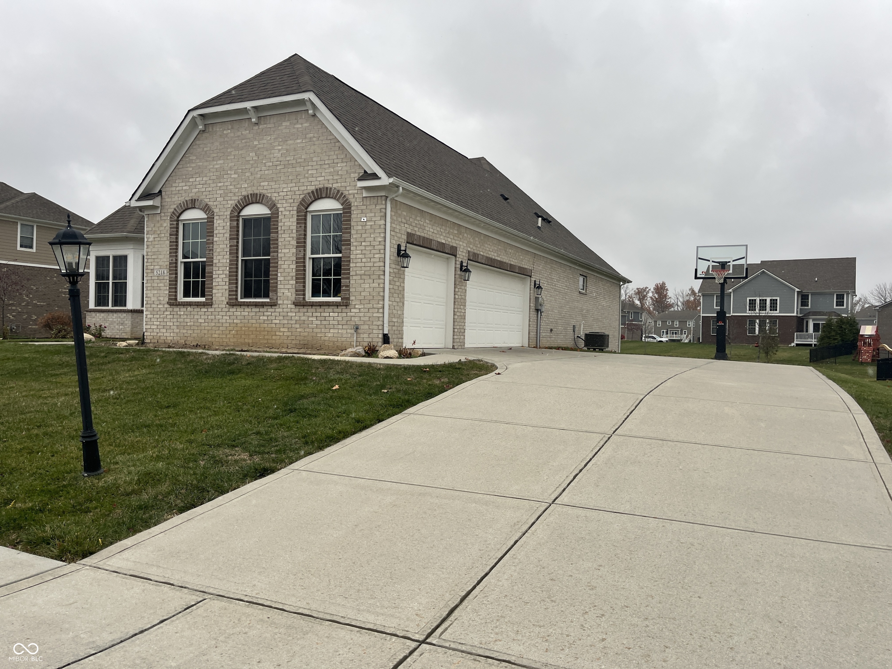 5218 Sweetwater Drive