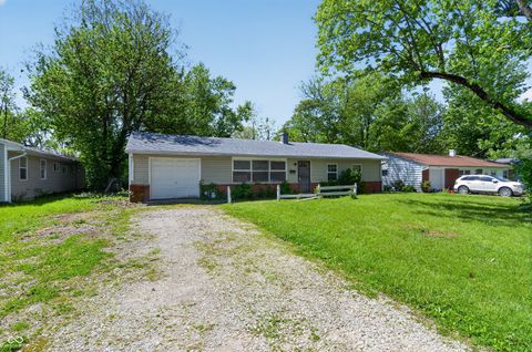 Photo of 5917 E 45th Street, Indianapolis, IN 46226 (MLS # 22098050)
