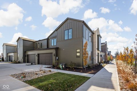 1679 Coach Drive Westfield IN 46074