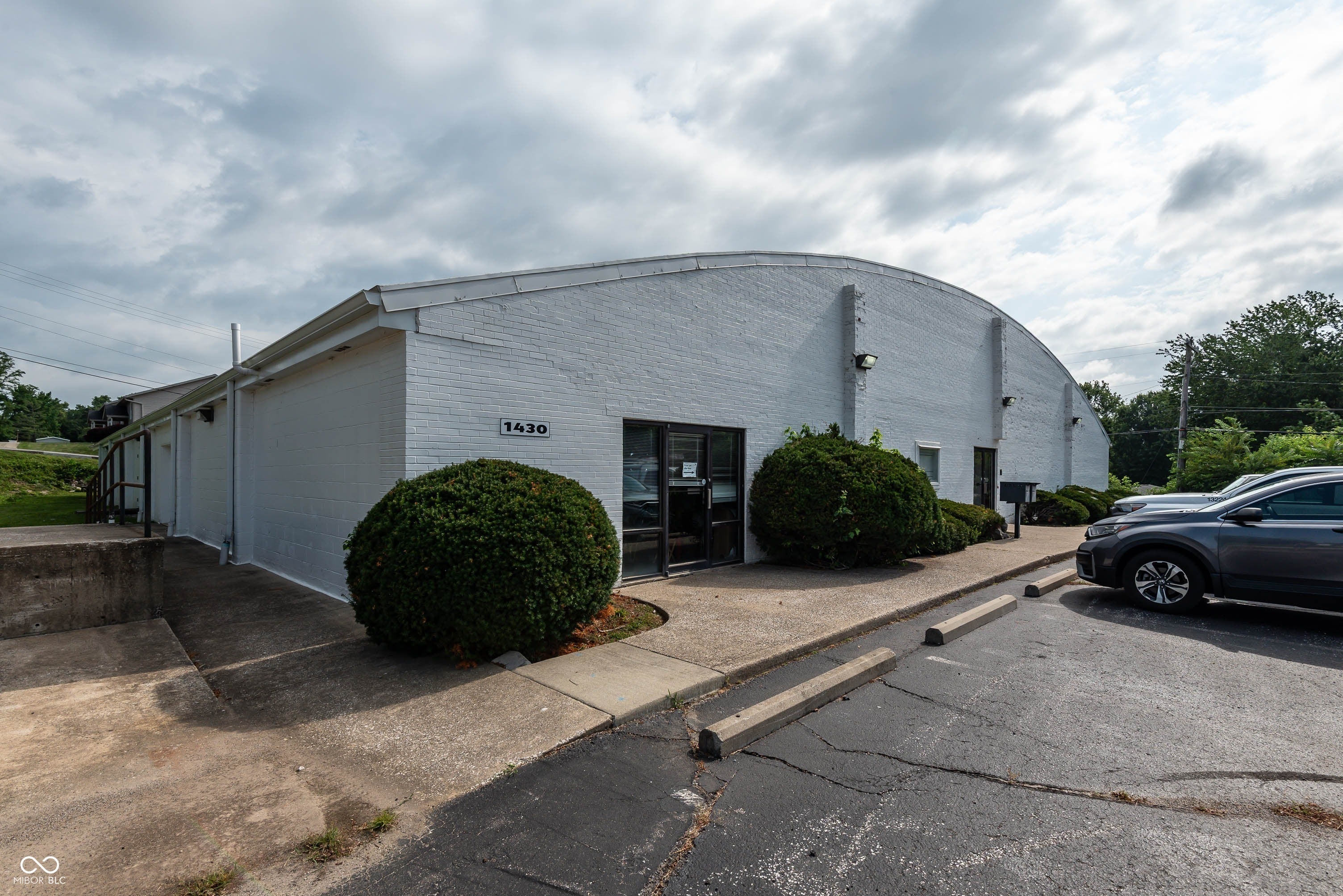 1430 N Willis Drive