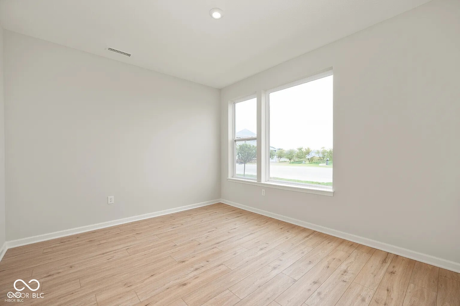 809 James William Lane